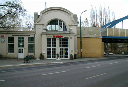 Bahnhof Potsdam-Charlottenhof. Foto: Verkehrsverbund Berlin-Brandenburg GmbH (VBB)